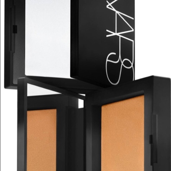 Light Reflecting Setting Powder ON SALE NOW - Picture 6 of 10